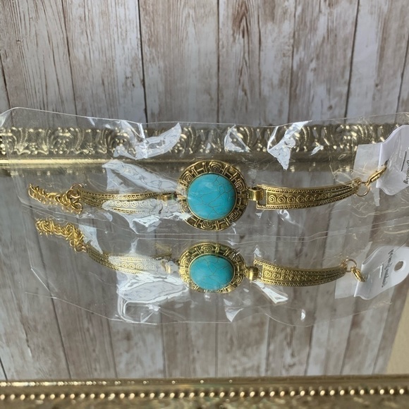 𝅺NIB Faux Turquoise Bracelet - Picture 1 of 3